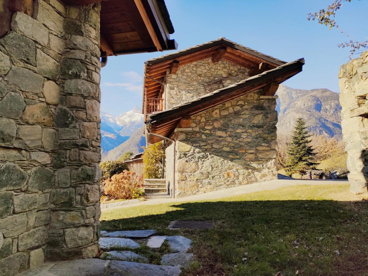 La Majon De Fohten Montjovet Bagian luar foto